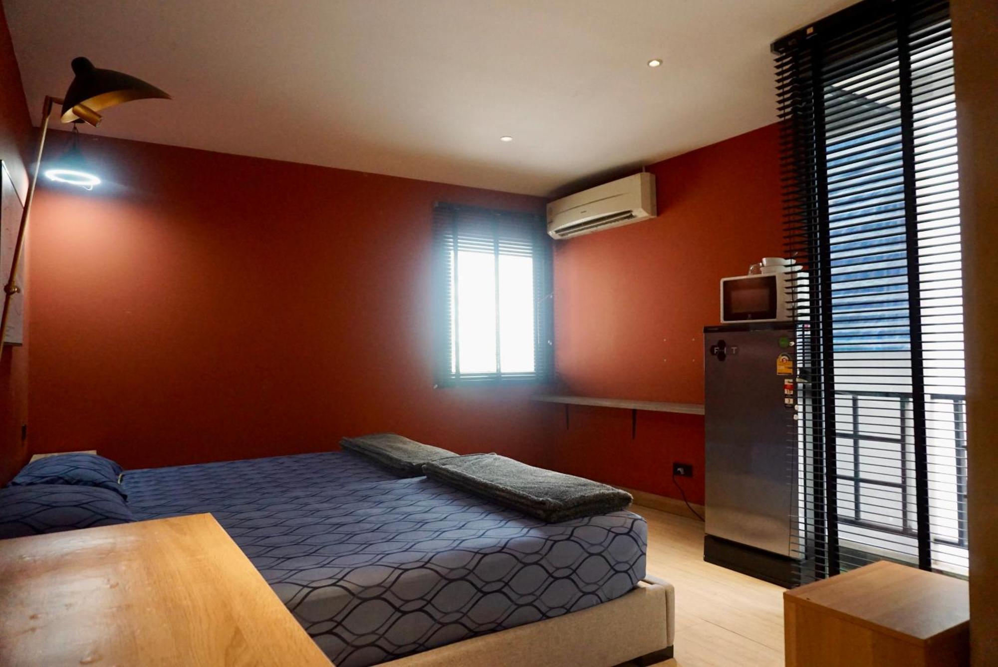 Silom Soi 3 Hash Apartment Hip And Funky With Rooftop View Bangkok Esterno foto