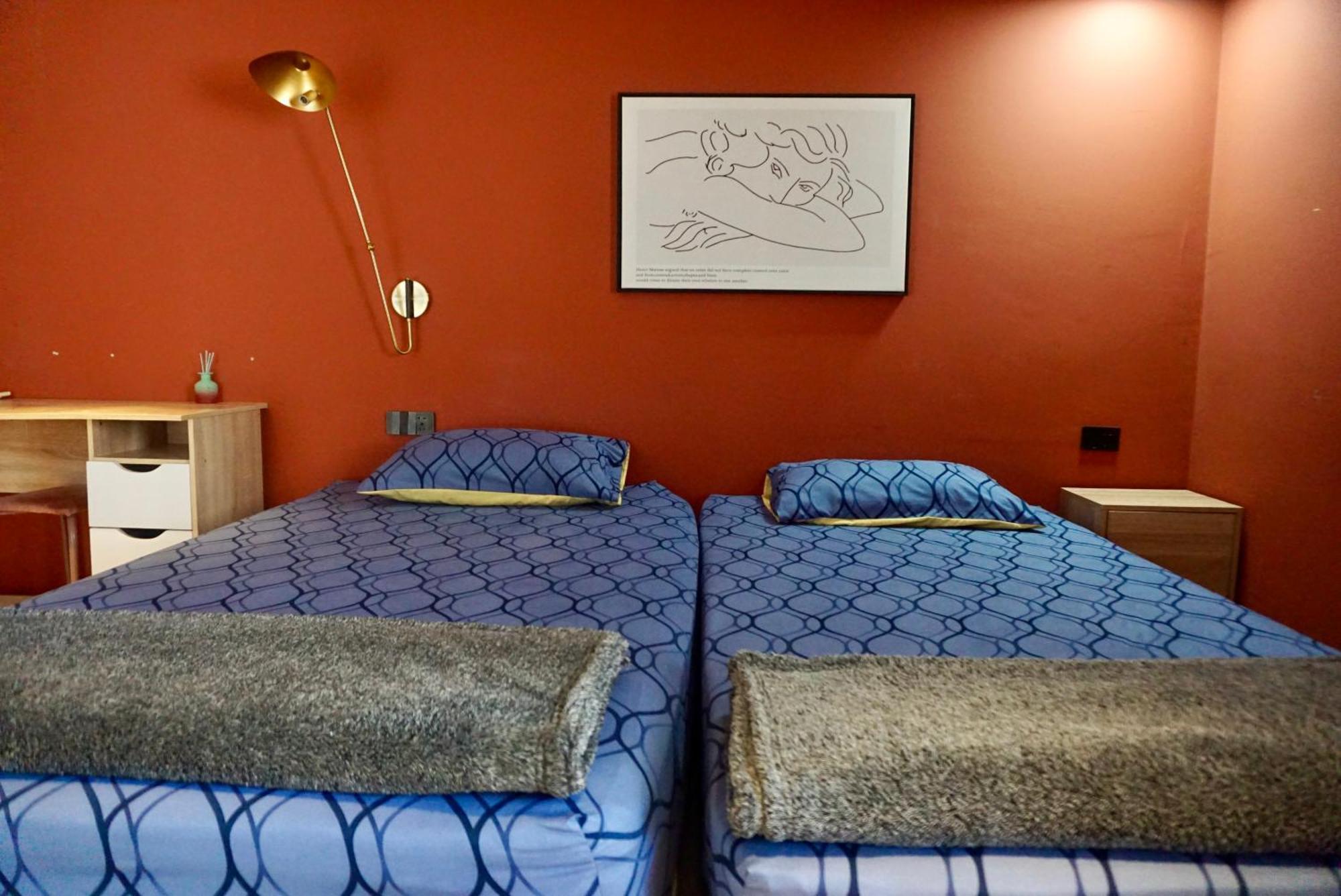 Silom Soi 3 Hash Apartment Hip And Funky With Rooftop View Bangkok Esterno foto